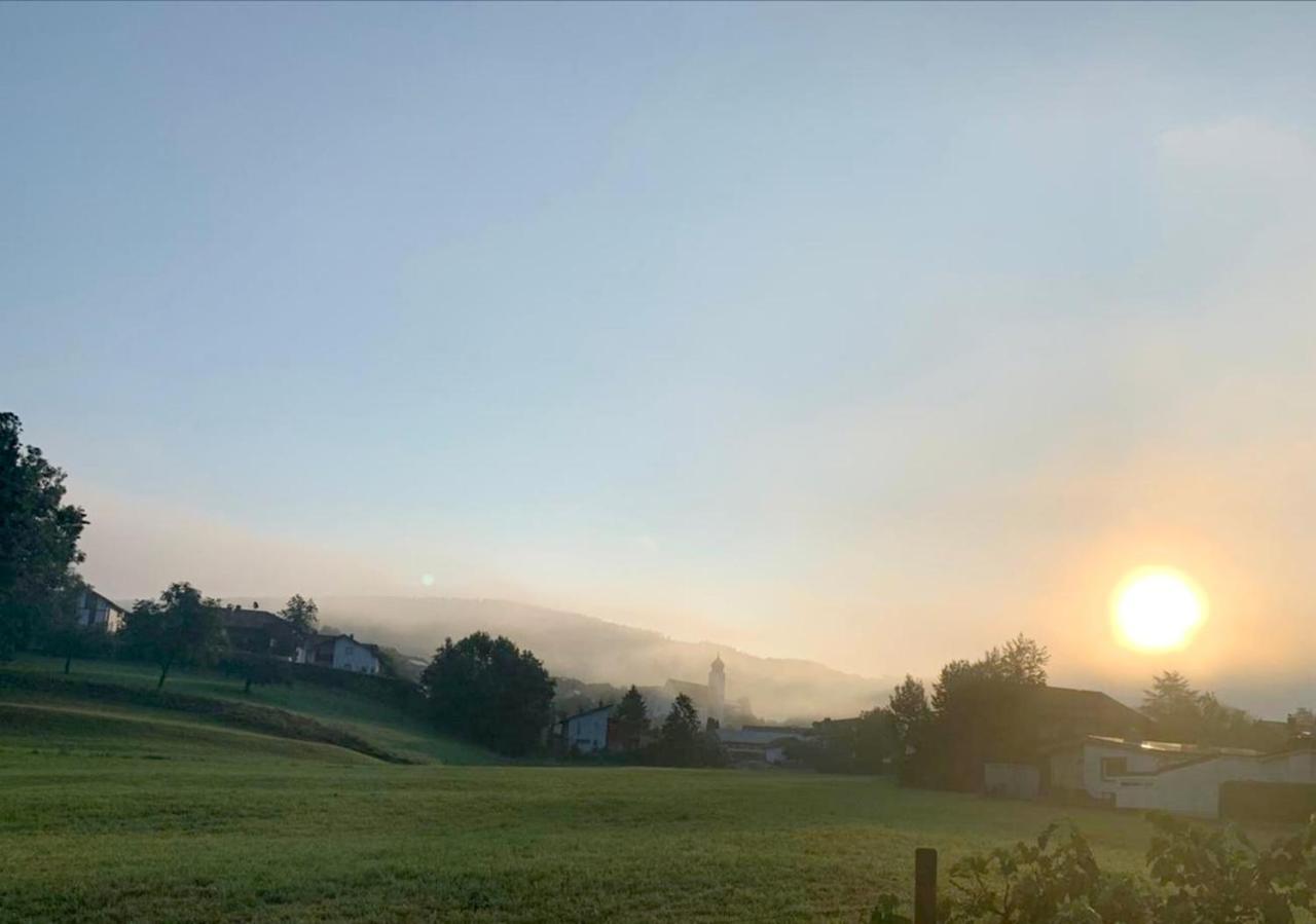 Dorfschänke Hotell Deggendorf Exteriör bild