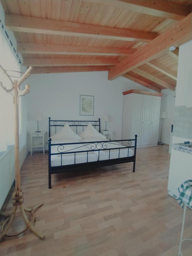 Dorfschänke Hotell Deggendorf Rum bild